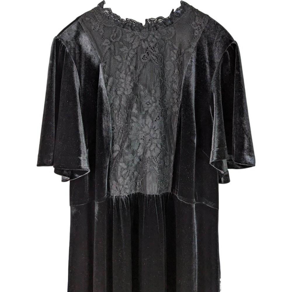 Eloquii Studio Velvet and Lace Flared Party Dress, Plus Size 18 - Picture 4 of 11